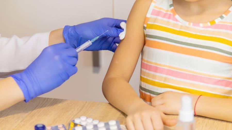 Οι ΗΠΑ ενέκριναν το εμβόλιο Pfizer για άτομα 12-15 ετών