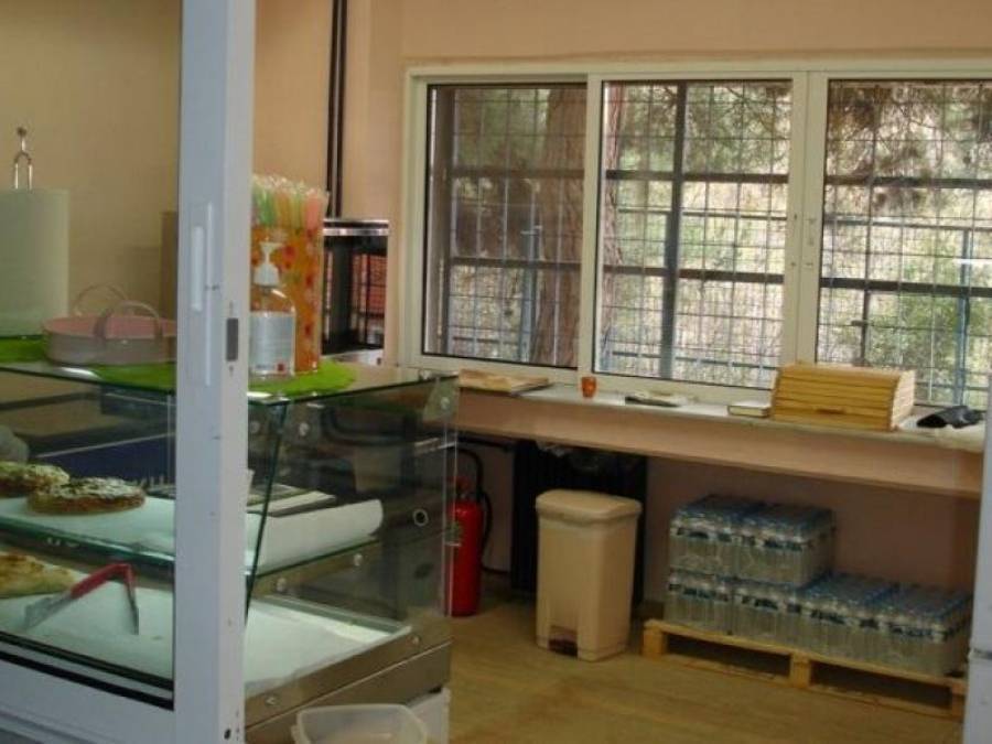 Στην τριετή παράταση των μισθώσεων και τα κυλικεία των σχολείων