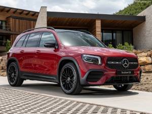 Ποια νέα SUV προσφέρουν Dacia, Mercedes-Benz και Peugeot