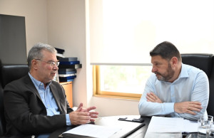 Επίσκεψη Χαρδαλιά σε Μοσχάτο - Ταύρο: Στο επίκεντρο έργα υποδομής και κοινωνικής στήριξης