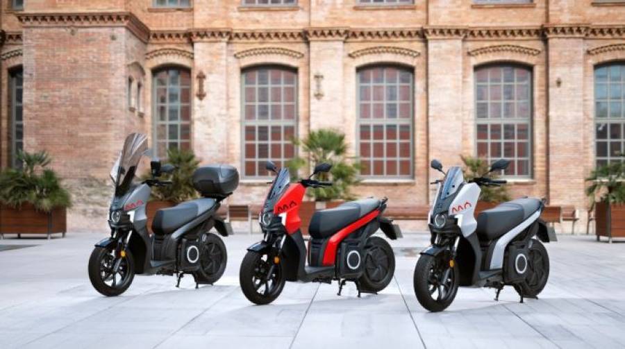 Το πρώτο 100% ηλεκτρικό σκούτερ της SEAT βγαίνει στους δρόμους