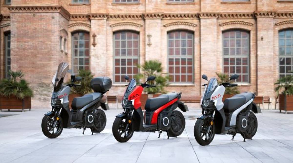 Το πρώτο 100% ηλεκτρικό σκούτερ της SEAT βγαίνει στους δρόμους