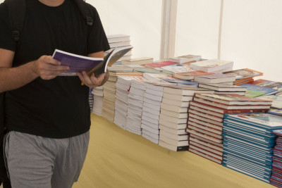 55.000 voucher βιβλίων της ΔΥΠΑ ενεργοποιήθηκαν σε 2 εβδομάδες