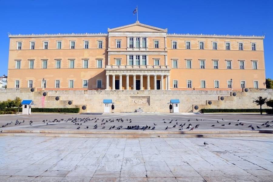 Ποιες οι θέσεις της αντιπολίτευσης για την επίλυση του δημογραφικού