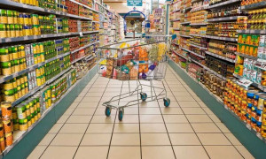 «Καλάθι»: Σταθερές ή μειωμένες οι τιμές στο 92% των προϊόντων