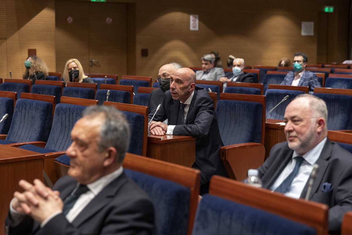 Έκτακτη συνεδρίαση του ΔΣ του ΕΒΕΑ με Συρίγο και Φίλη