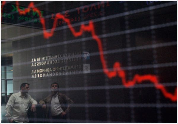 Μεγάλη βουτιά στις τράπεζες εν μέσω φημών για αναδιάρθρωση