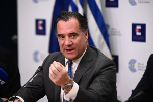 Γεωργιάδης: Δεν θα παίξει κανείς πολιτικά παιχνίδια με τους άρρωστους