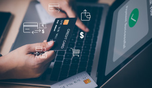 ΕΕ: Το 54% των πληρωμών το 2023 πραγματοποιήθηκε με κάρτες