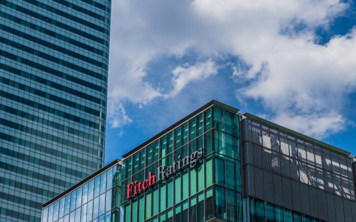 Fitch: Ποιοι παράγοντες θα επηρεάσουν την επόμενη αναβάθμιση της Ελλάδας