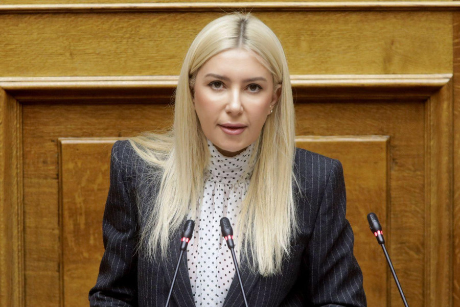 Η Αραμπατζή ζητά τη σύσταση προανακριτικής επιτροπής για να αποδείξει την αθωότητά της