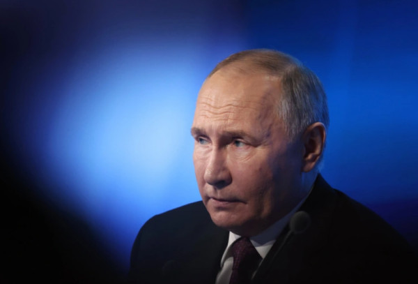 Στρατιωτικά γυμνάσια για τη χρήση πυρηνικών ζήτησε ο Πούτιν