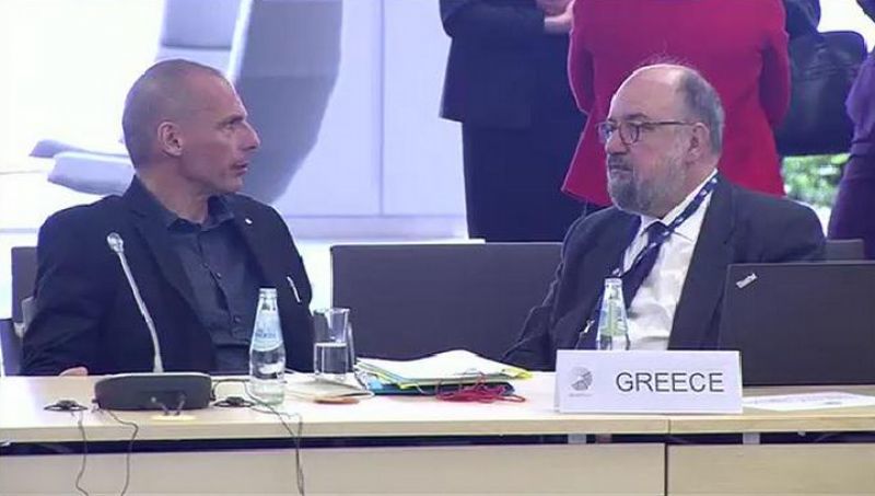Στην αντεπίθεση ο Βαρουφάκης: Σκληρή απάντηση στο Γιάννη Στουρνάρα