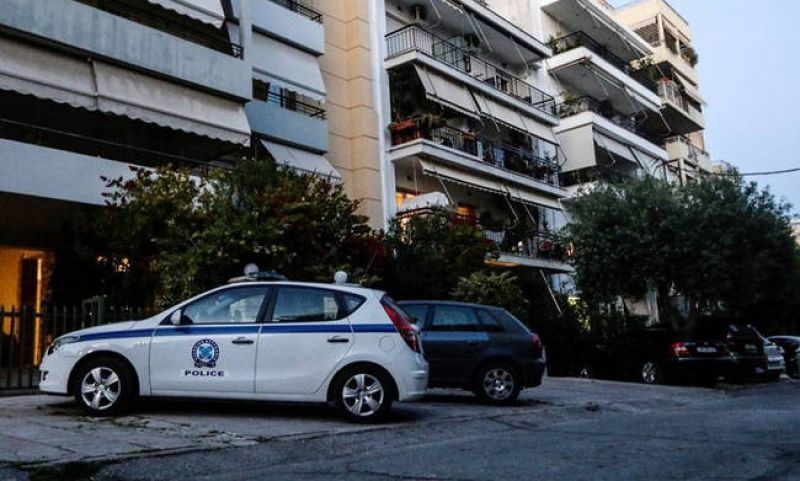 Ελεύθερη με περιοριστικούς όρους η 22χρονη παιδοκτόνος της Νέας Σμύρνης