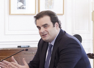 Πιερρακάκης: Εκλογές στο τέλος της τετραετίας-Να προσπεράσουμε την απλή αναλογική