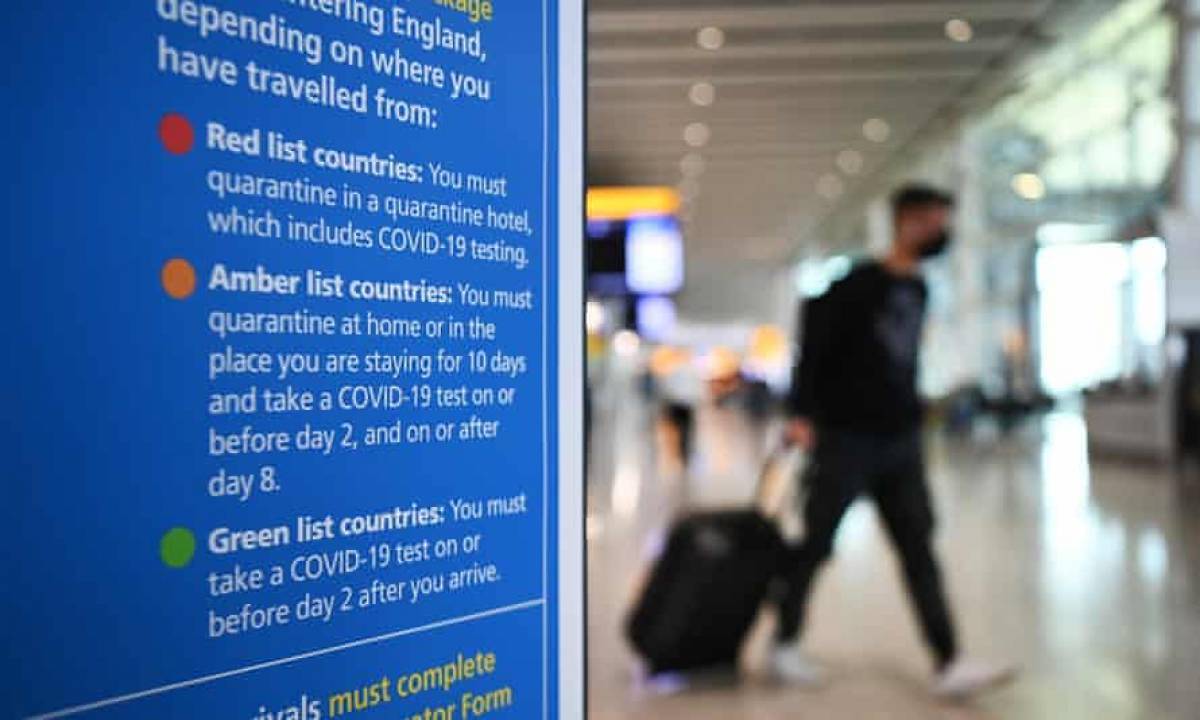 Η Βρετανία ανοίγει τις πύλες της για τους πλήρως εμβολιασμένους