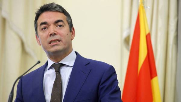 Ντιμιτρόφ: Το δημοψήφισμα κρίνει το μέλλον της «Μακεδονίας»