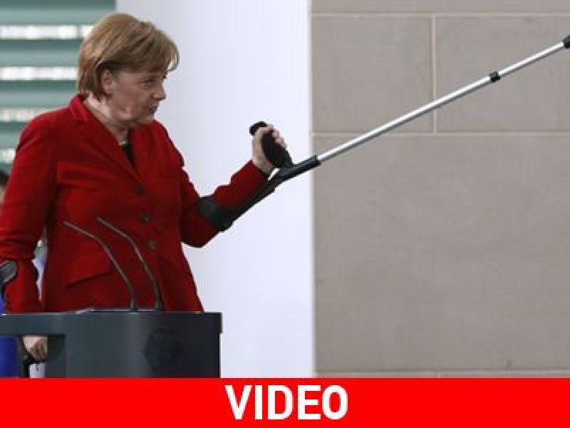 Μέρκελ: Με πατερίτσες στην Καγκελαρία