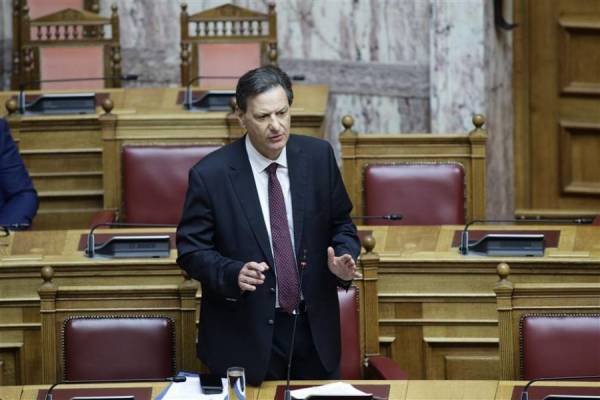 Σκυλακάκης: Μείωση του δημοσίου χρέους κάτω από το 200% φέτος