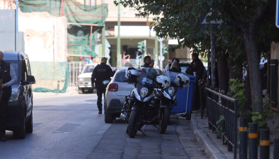 Παράσυρση 16χρονης στη Λιοσίων: Τρεις συλλήψεις – Αναζητείται ο οδηγός του οχήματος