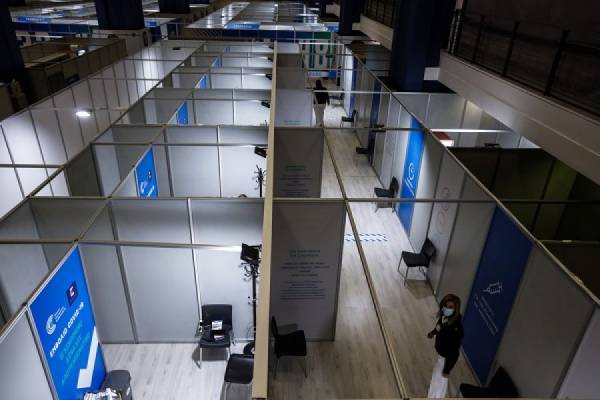 Δύο νέα μεγάλα εμβολιαστικά κέντρα σε Περιστέρι και Ελληνικό