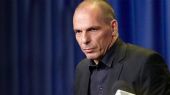 Βαρουφάκης: Το 3ο μνημόνιο είναι το πιο αποικιοκρατικό χαρτί που υπέγραψε κυβέρνηση