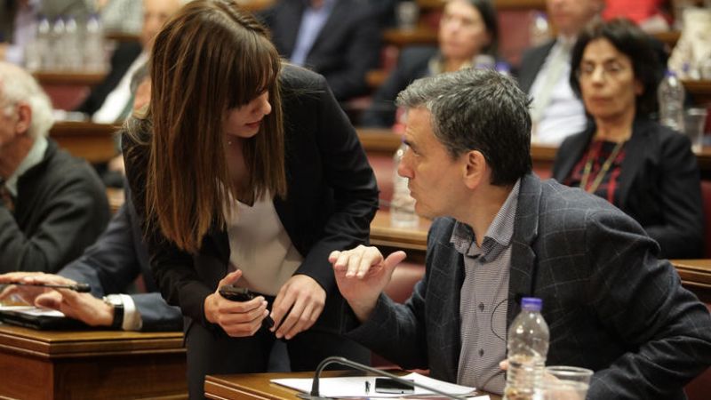 Τσακαλώτος-Αχτσιόγλου: Εκπληρώσαμε τις υποχρεώσεις μας, το... μπαλάκι στους δανειστές