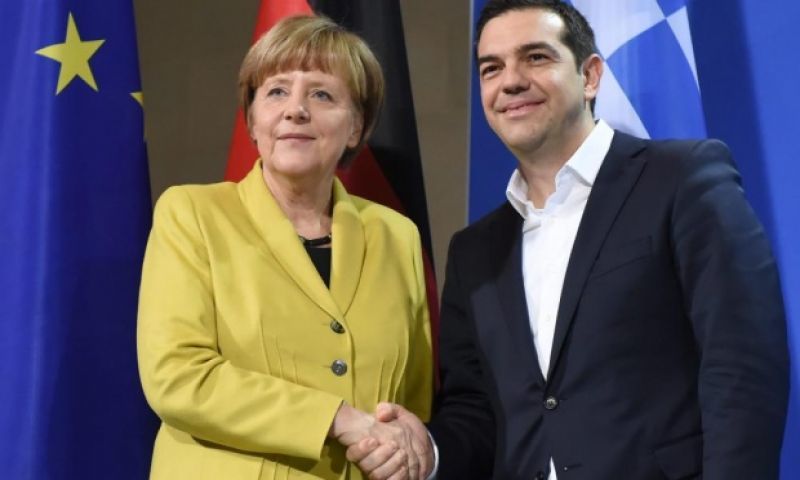 «Ανησυχητικά αισιόδοξη» η Μέρκελ, «χαλαρά» ο Τσίπρας