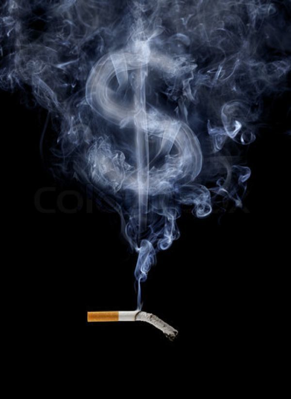 Παφ και... τάληρο: Το διάλειμμα για τσιγάρο κοστίζει πολλά δισ. στους εργοδότες