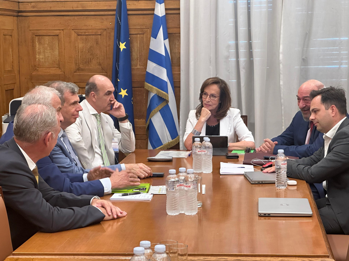 Συνάντηση ΠΑΣΟΚ με την Ένωση Σούπερ Μάρκετ Ελλάδας για την ακρίβεια και τη λειτουργία της αγοράς