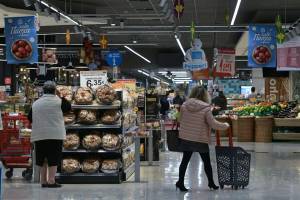 Τι ώρα κλείνουν καταστήματα και σούπερ μάρκετ
