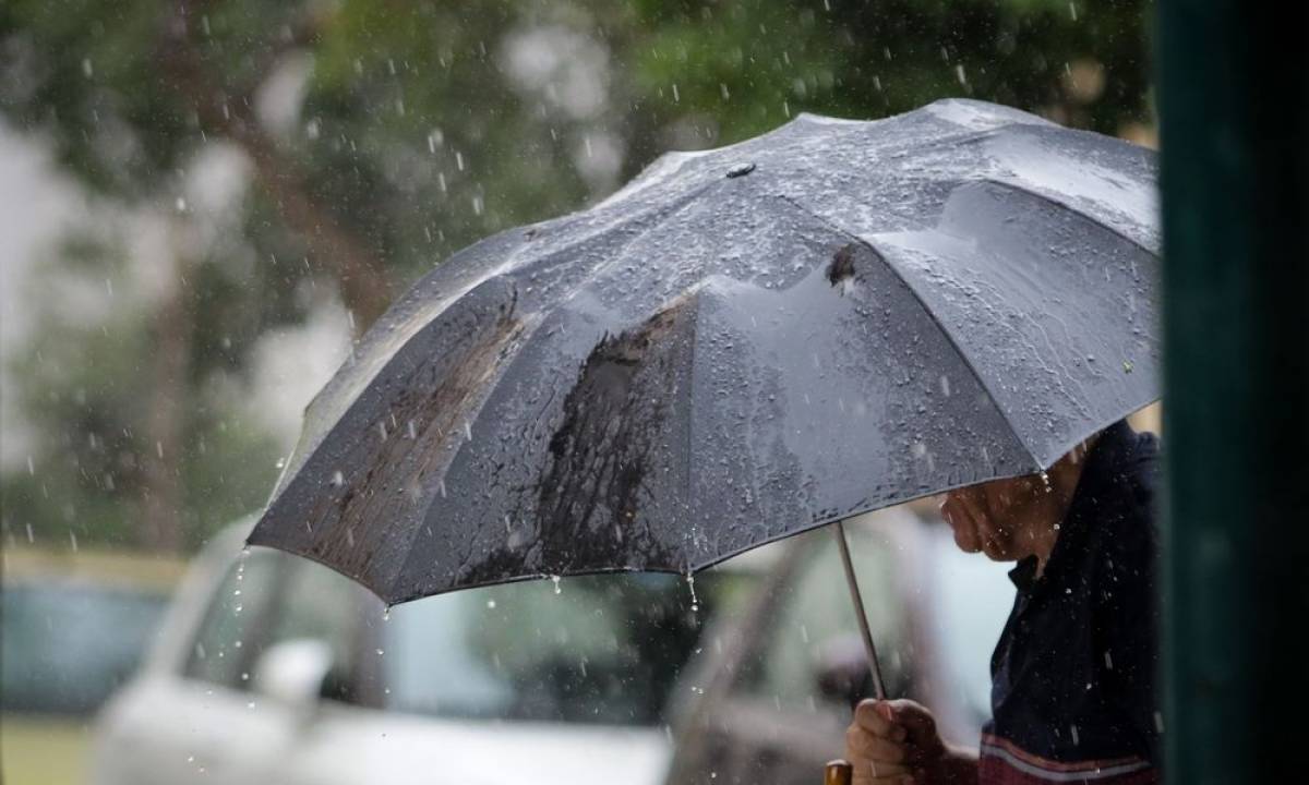 Βροχές, καταιγίδες και αισθητή πτώση της θερμοκρασίας