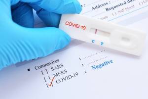 Δωρεάν έλεγχοι Covid-19 σε επιχειρήσεις άνω των 20 υπαλλήλων