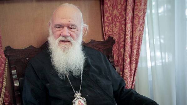 Αιχμές Ιερώνυμου κατά «δελφίνων» Μητροπολιτών