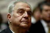 "Σεισμός" στο πολιτικό σκηνικό λόγω Αλ. Φλαμπουράρη