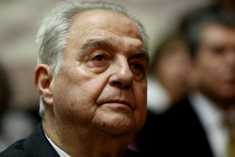 "Σεισμός" στο πολιτικό σκηνικό λόγω Αλ. Φλαμπουράρη