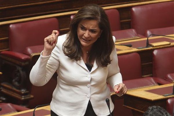 Η Ντόρα για Κουφοντίνα και το «παρεάκι» ΣΥΡΙΖΑ με Ρουβίκωνα και «συλλογικότητες»