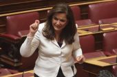 Η Ντόρα για Κουφοντίνα και το «παρεάκι» ΣΥΡΙΖΑ με Ρουβίκωνα και «συλλογικότητες»