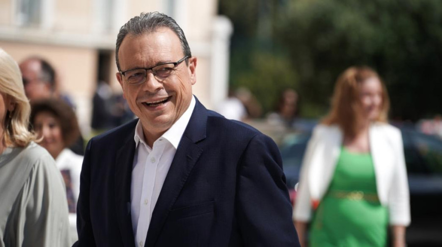 Κάλεσμα Φάμελλου για προοδευτική λύση: «Η κυβέρνηση έχει επιλέξει τη φτωχοποίηση και την εξυπηρέτηση των καρτέλ»
