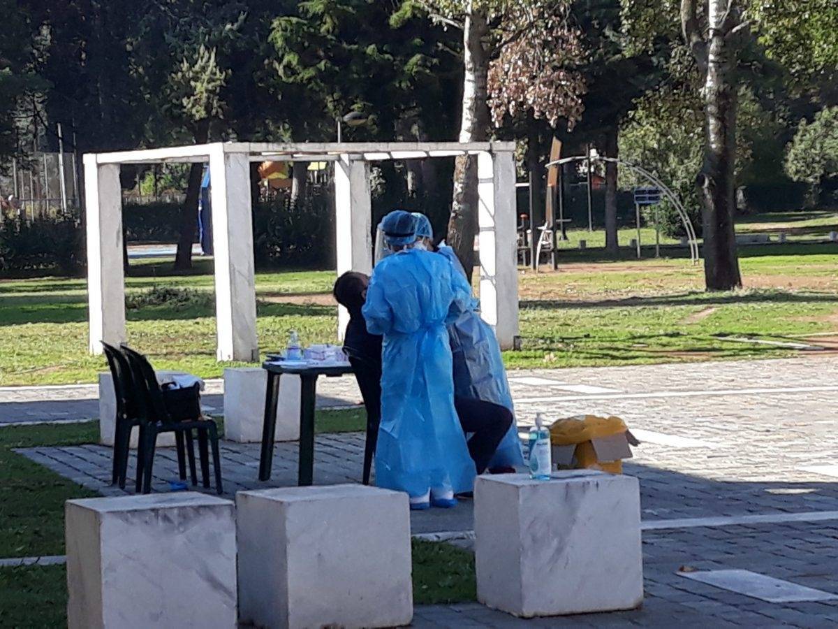 Διασπορά κρουσμάτων: 725 στη Θεσσαλονίκη-697 στην Αττική- 336 διασωληνωμένοι