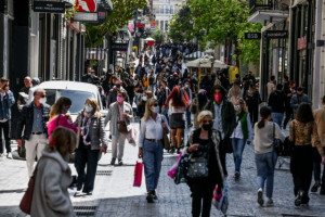 Ανοικτά την Κυριακή μετά τη Black Friday (τελικά) τα μαγαζιά