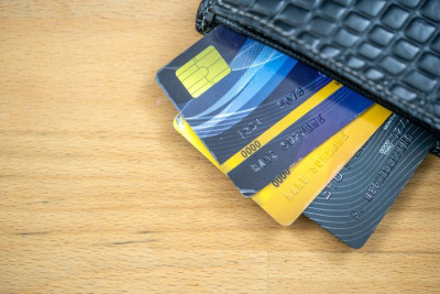 ΑΑΔΕ: Διαγωνισμός για πληρωμή φόρων με κάρτες εξωτερικού