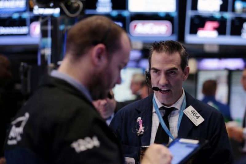 Ιστορικό ρεκόρ: Ο Dow Jones ξεπέρασε τις 23.000 μονάδες
