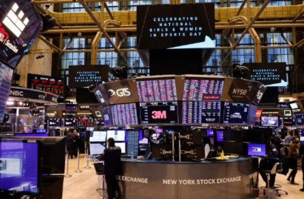 Ενισχύονται S&amp;P και Nasdaq-Απώλειες για Dow λόγω κατάρρευσης της UnitedHealth