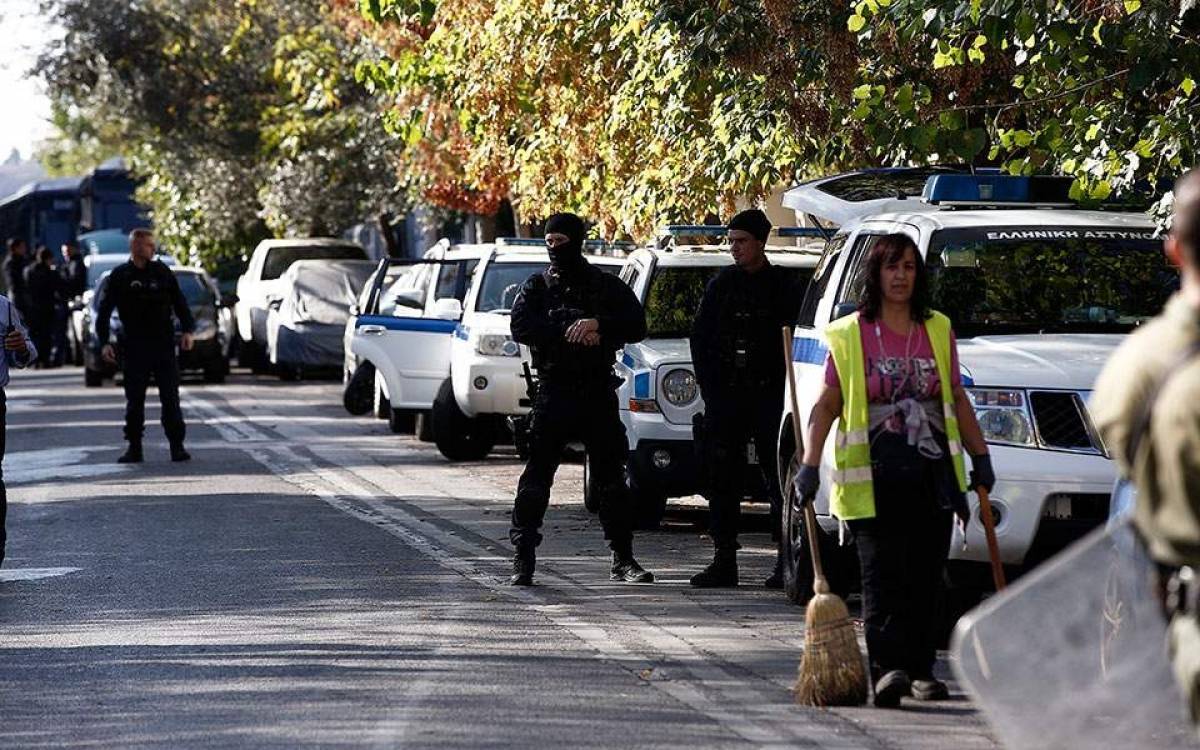 Νέα εκκένωση υπό κατάληψη κτιρίου και προσαγωγές από την ΕΛΑΣ