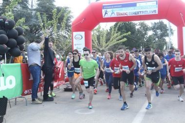 Ο όμιλος Μαυρογένη μετέφερε σκυτάλη προσφοράς και ομαδικότητας στο Street Relay