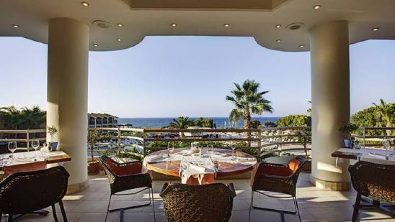 Στο πρότυπο «We do local» το ξενοδοχείο TUI Magic Life Candia Maris