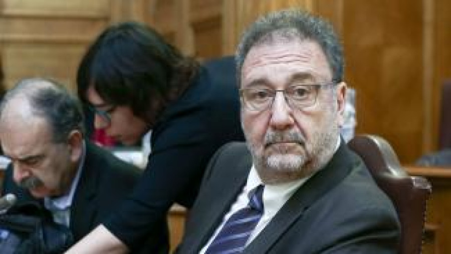 Ποιος κοροϊδεύει ποιον στην Εξεταστική για τις υποκλοπές