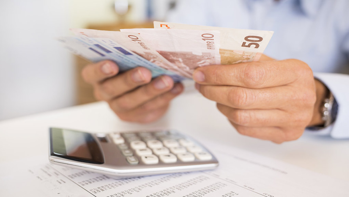 Εφορία: Νέα ληξιπρόθεσμα χρέη 2,8 δισ. ευρώ στο εξάμηνο