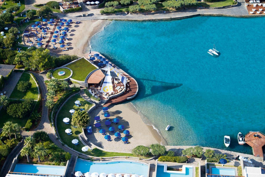 Έντονο παρασκήνιο για «Elounda Beach Hotel» και «Elounda Bay Palace»